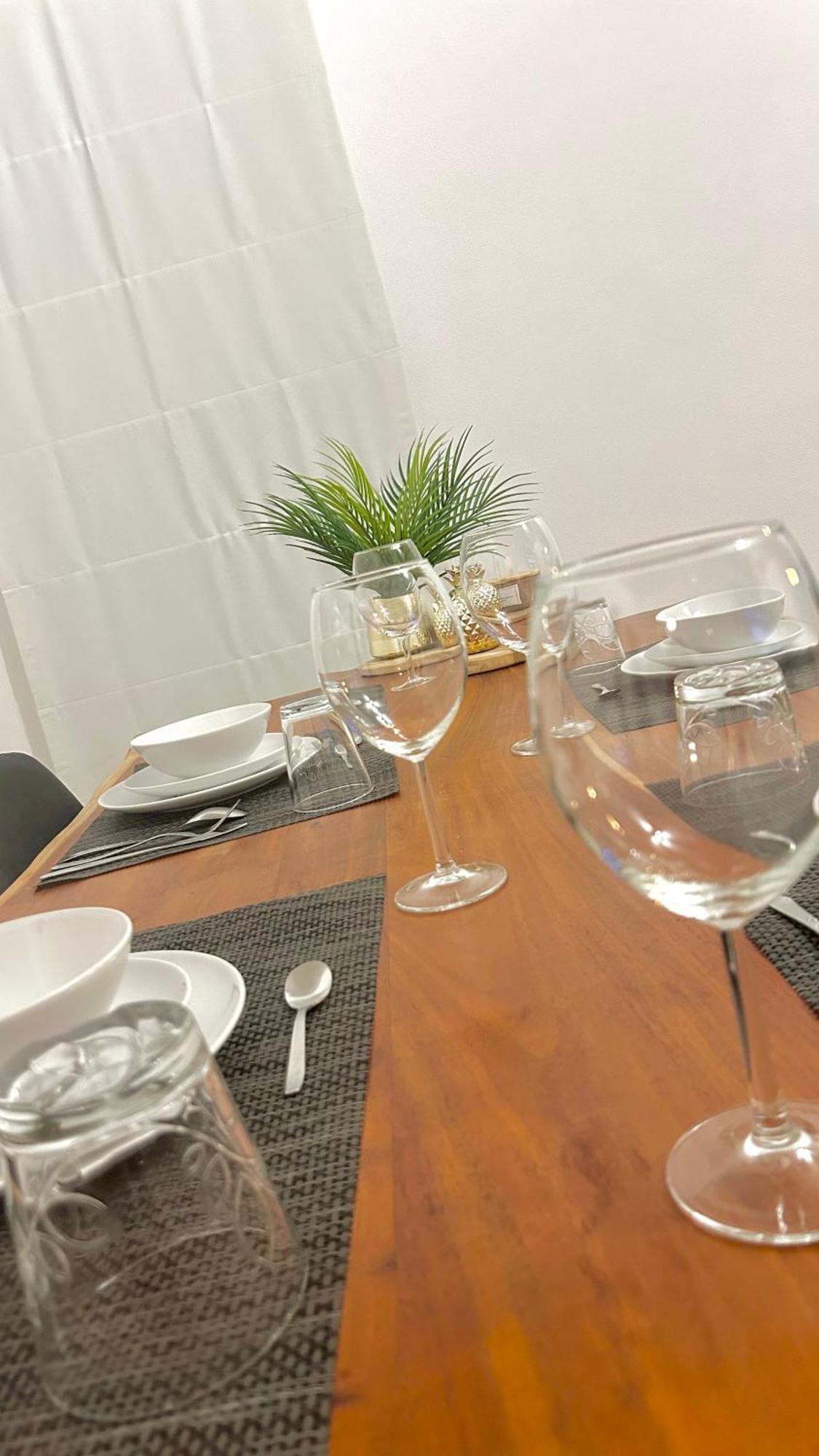 Charming Two Bedroom Flat - Nato - บรัสเซลส์ ภายนอก รูปภาพ